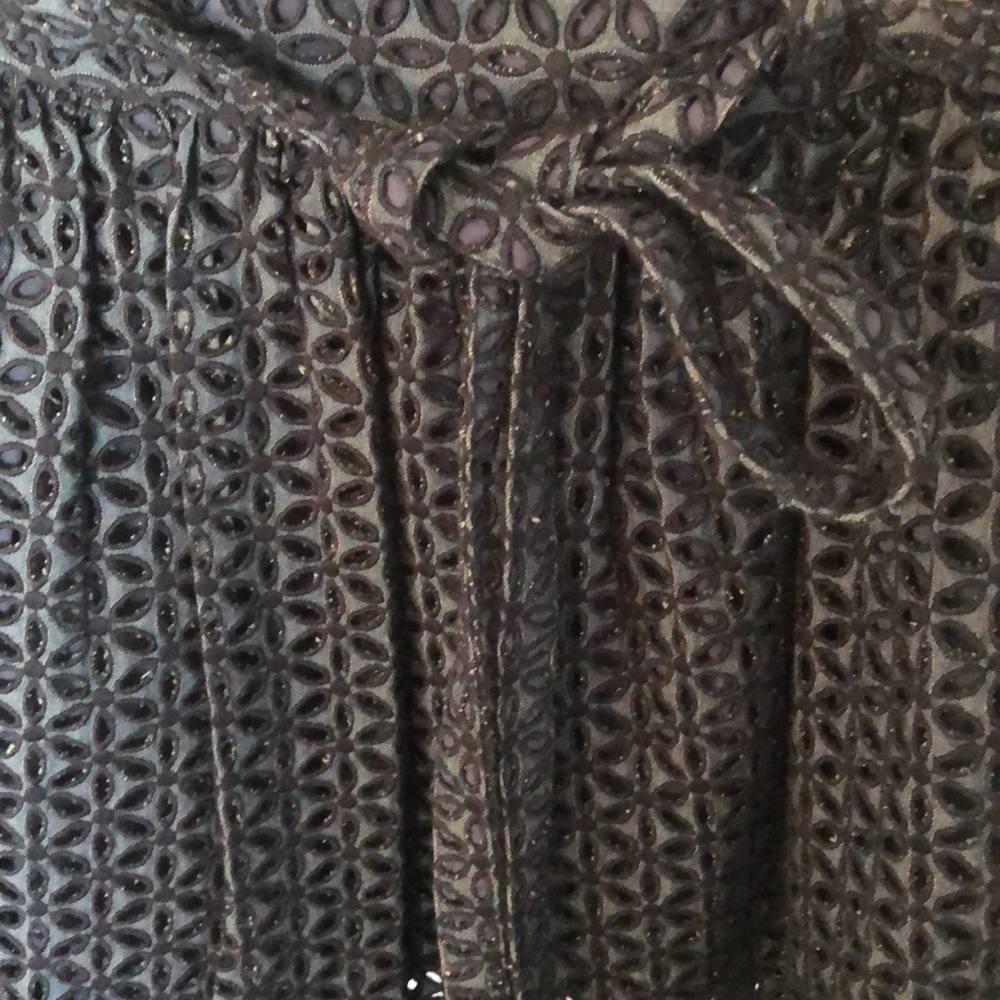 BR Limited Edition Denim eyelet navy color skirt - Picture 5 of 7